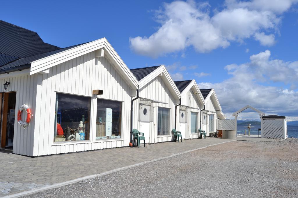 Hotel Arctic Seasport à Løding Extérieur photo
